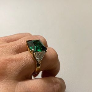 Beautiful faux emerald ring and cz size 6